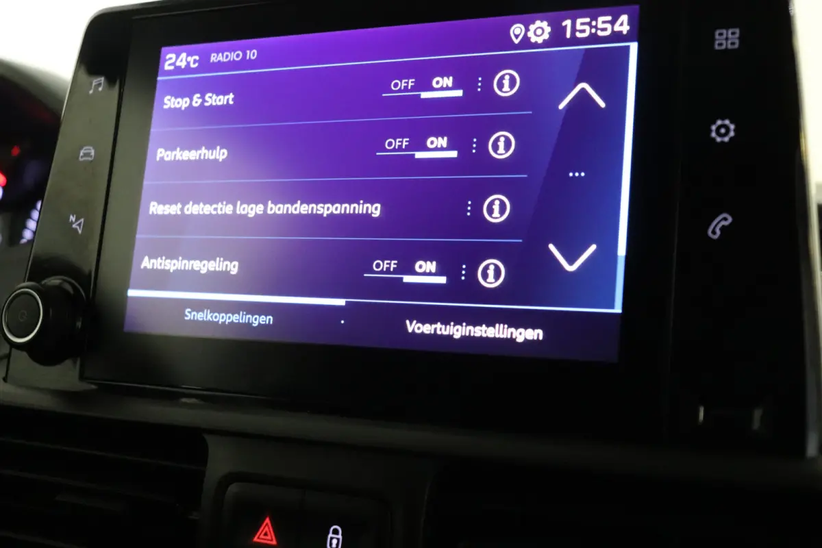 1.5 BlueHDi 130PK Automaat EURO 6 - Airco - Cruise - PDC - €10.900,- Excl.