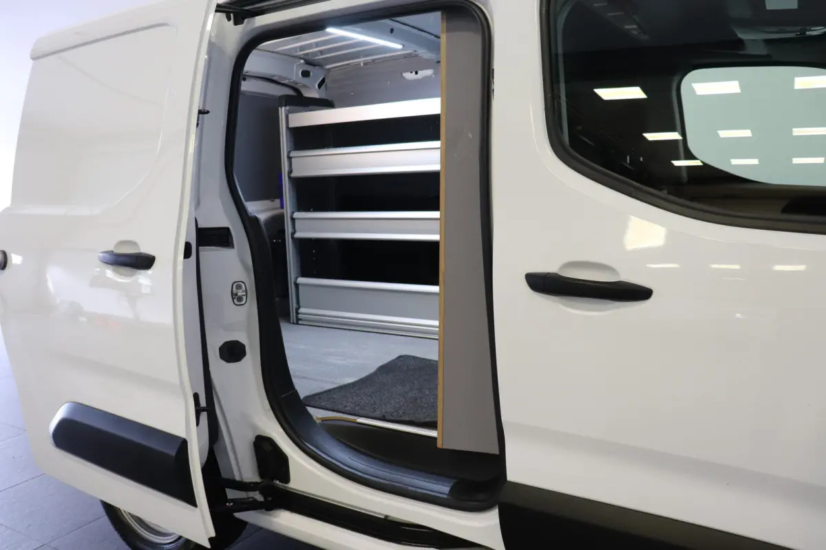 1.5 BlueHDi 130PK Automaat EURO 6 - Airco - Cruise - PDC - €10.900,- Excl.