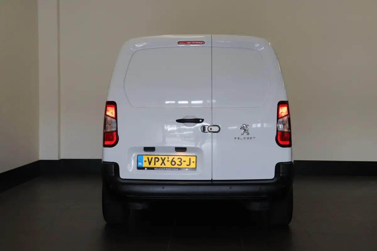 1.5 BlueHDi 130PK Automaat EURO 6 - Airco - Cruise - PDC - €10.900,- Excl.