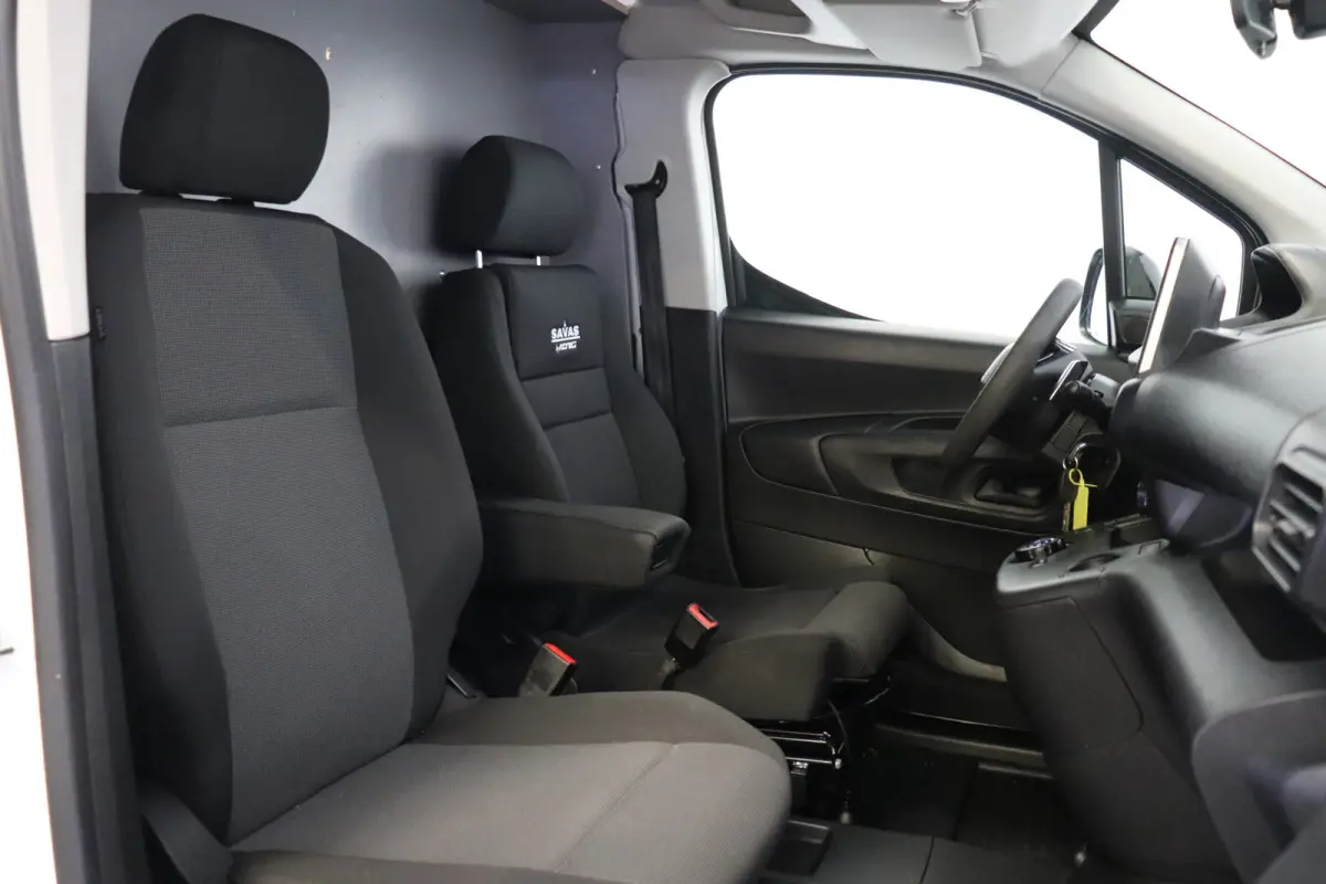 1.5 BlueHDi 130PK Automaat EURO 6 - Airco - Cruise - PDC - €10.900,- Excl.
