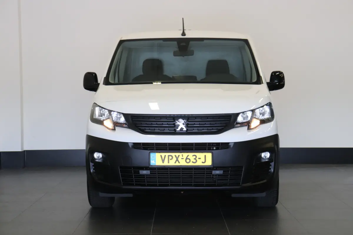 1.5 BlueHDi 130PK Automaat EURO 6 - Airco - Cruise - PDC - €10.900,- Excl.