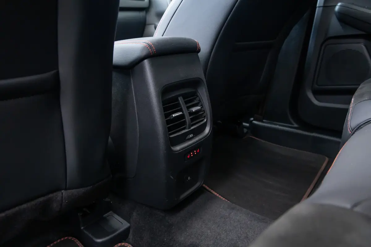 2.5 PHEV ST-Line X | Panoramadak | Adaptieve cruise | 360 Camera | AGR | Dodehoek detectie | Winter-pack | Elc. achterklep | Keyless