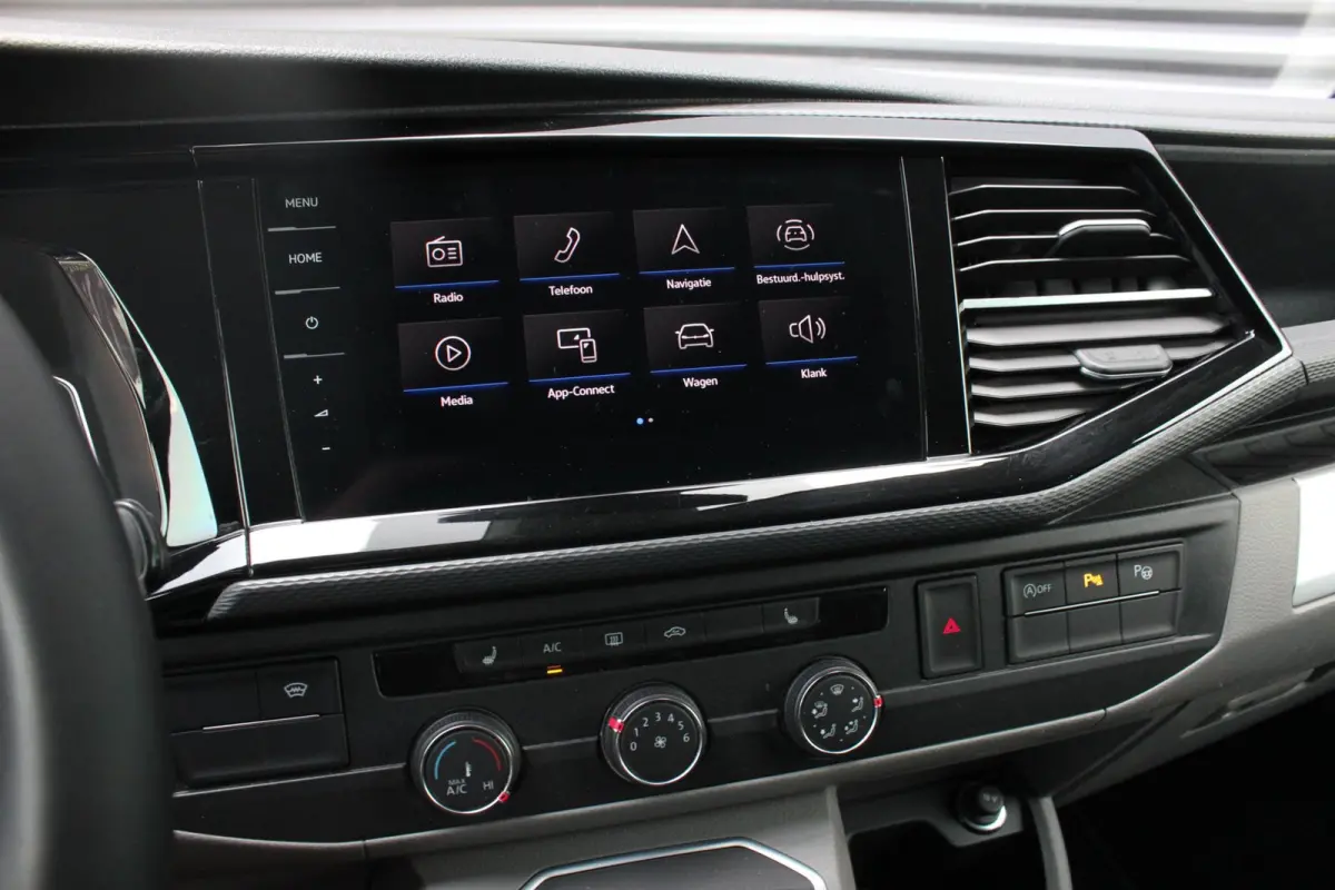 2.0 TDI L2H1 199PK JB-EDITION DSG / PDC / SCHROEFSET / LEDEREN BEKLEDING / FULL / APPLE CARPLAY / NAVIGATIE