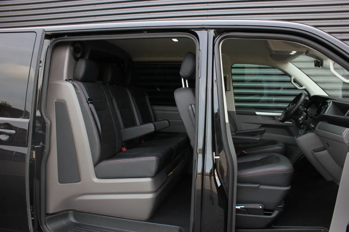 2.0 TDI L2H1 199PK JB-EDITION DSG / PDC / SCHROEFSET / LEDEREN BEKLEDING / FULL / APPLE CARPLAY / NAVIGATIE
