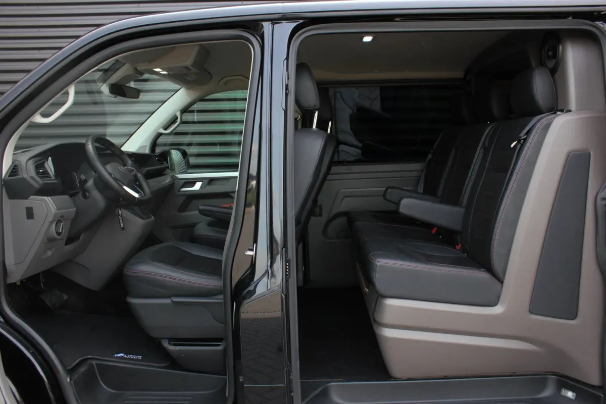 2.0 TDI L2H1 199PK JB-EDITION DSG / PDC / SCHROEFSET / LEDEREN BEKLEDING / FULL / APPLE CARPLAY / NAVIGATIE