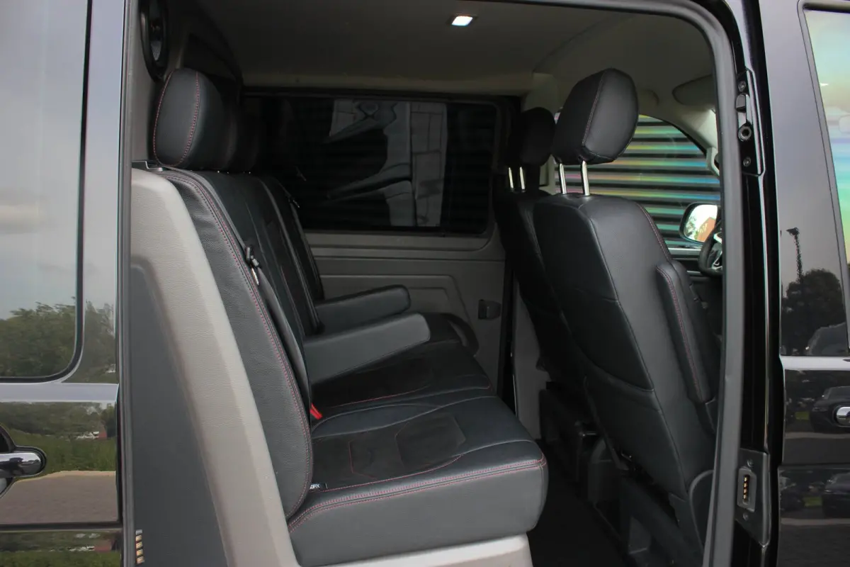 2.0 TDI L2H1 199PK JB-EDITION DSG / PDC / SCHROEFSET / LEDEREN BEKLEDING / FULL / APPLE CARPLAY / NAVIGATIE