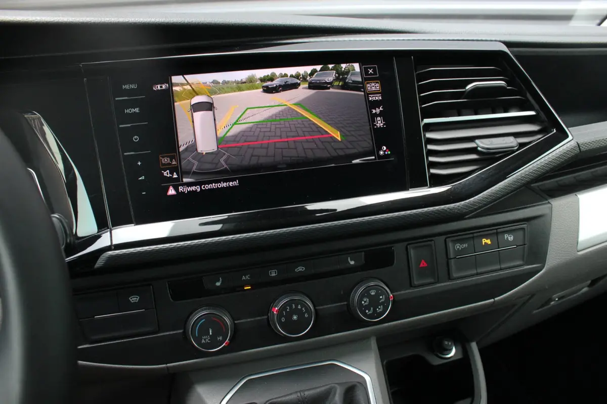 2.0 TDI L2H1 199PK JB-EDITION DSG / PDC / SCHROEFSET / LEDEREN BEKLEDING / FULL / APPLE CARPLAY / NAVIGATIE