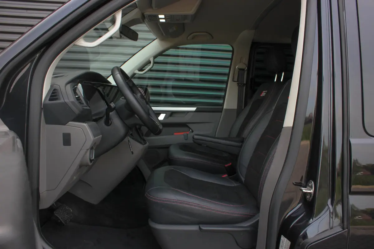 2.0 TDI L2H1 199PK JB-EDITION DSG / PDC / SCHROEFSET / LEDEREN BEKLEDING / FULL / APPLE CARPLAY / NAVIGATIE