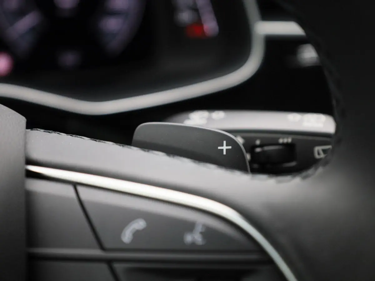 55 TFSI e quattro Pro Line l Adaptive cruise control l 360 camera l Head-up display l Dodehoek detectie l Bang & Olufsen l Luchtvering l Trekhaak l Optiekpakket zwart l Apple Carplay / Andro