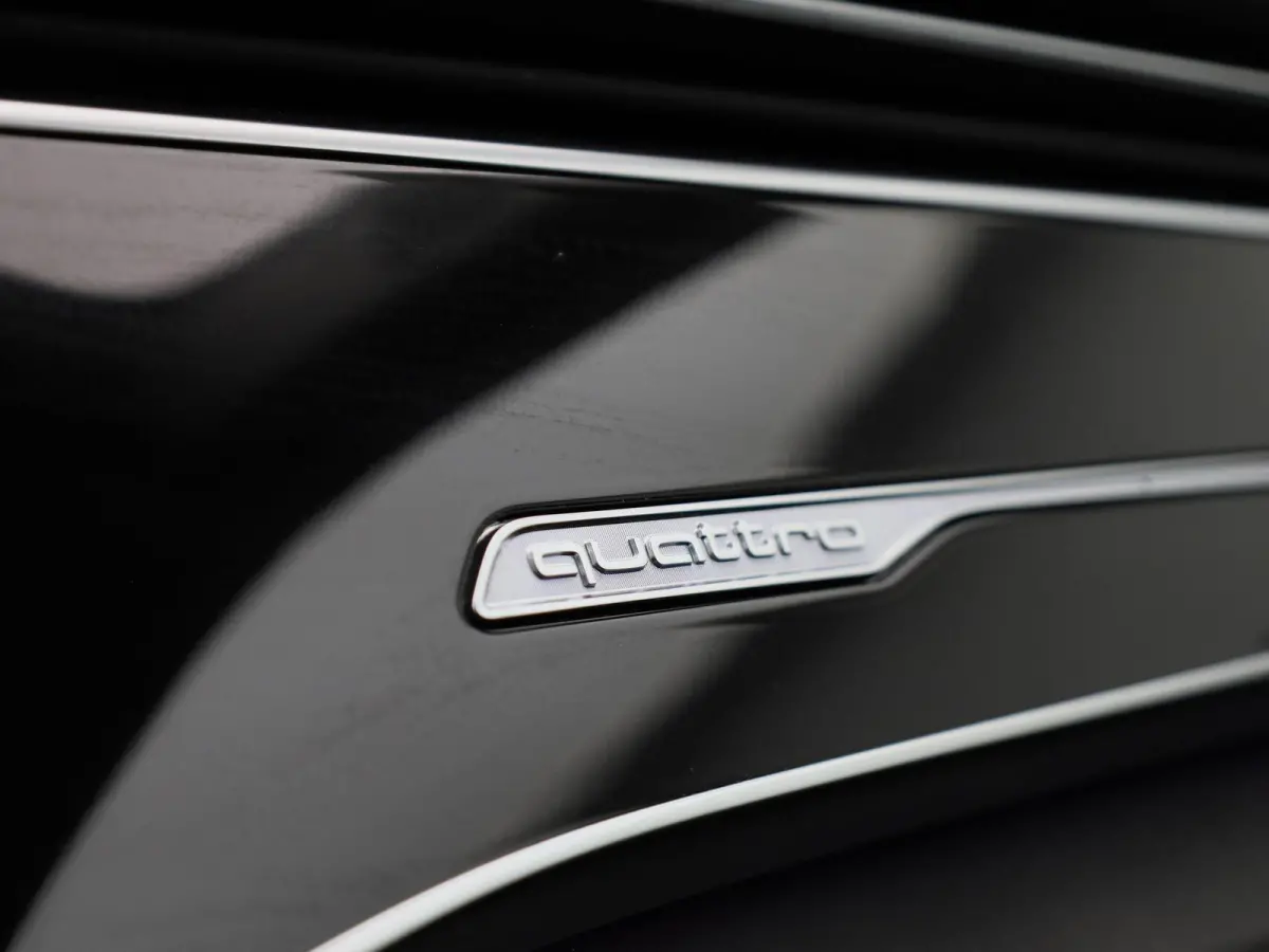 55 TFSI e quattro Pro Line l Adaptive cruise control l 360 camera l Head-up display l Dodehoek detectie l Bang & Olufsen l Luchtvering l Trekhaak l Optiekpakket zwart l Apple Carplay / Andro