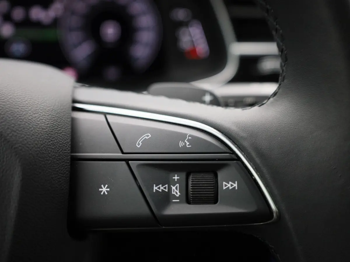 55 TFSI e quattro Pro Line l Adaptive cruise control l 360 camera l Head-up display l Dodehoek detectie l Bang & Olufsen l Luchtvering l Trekhaak l Optiekpakket zwart l Apple Carplay / Andro