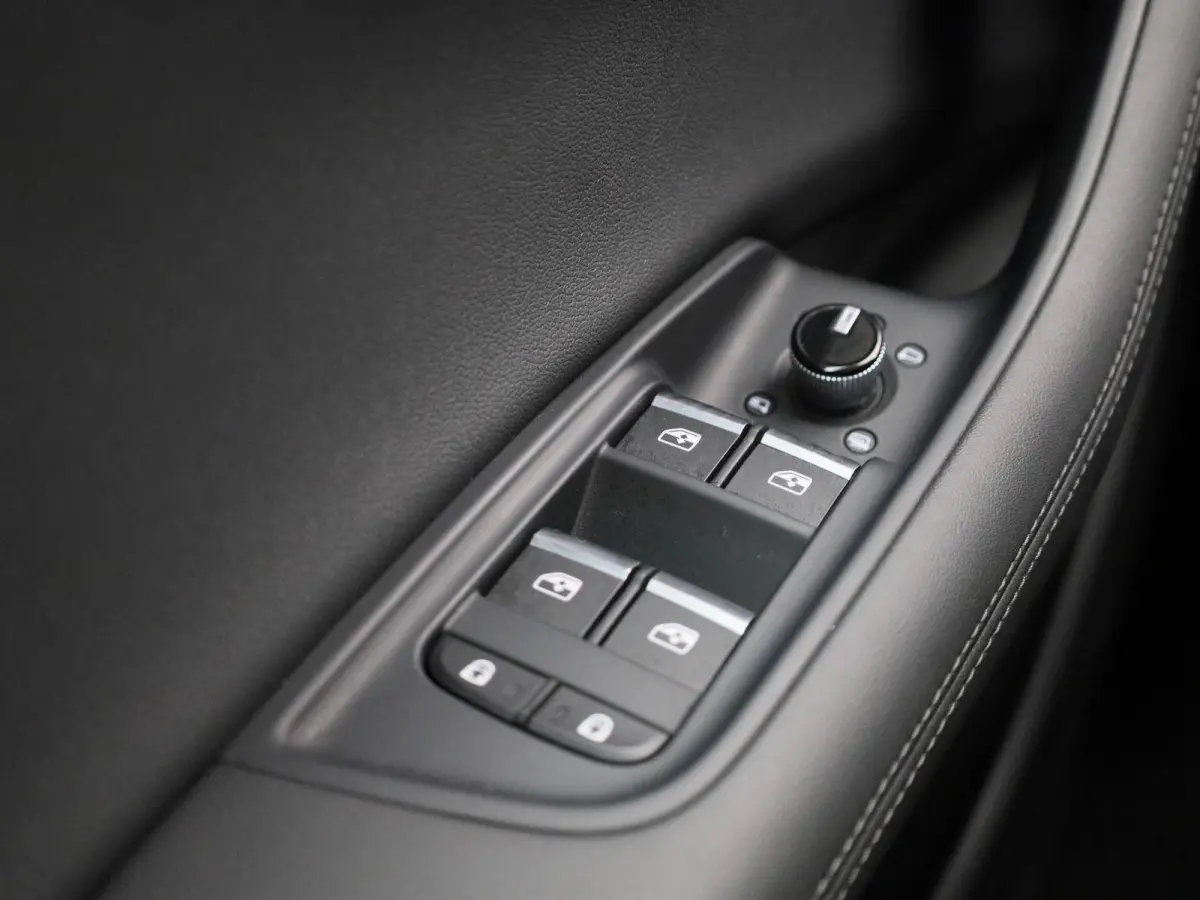 55 TFSI e quattro Pro Line l Adaptive cruise control l 360 camera l Head-up display l Dodehoek detectie l Bang & Olufsen l Luchtvering l Trekhaak l Optiekpakket zwart l Apple Carplay / Andro