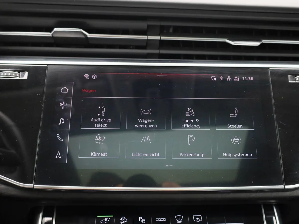 55 TFSI e quattro Pro Line l Adaptive cruise control l 360 camera l Head-up display l Dodehoek detectie l Bang & Olufsen l Luchtvering l Trekhaak l Optiekpakket zwart l Apple Carplay / Andro
