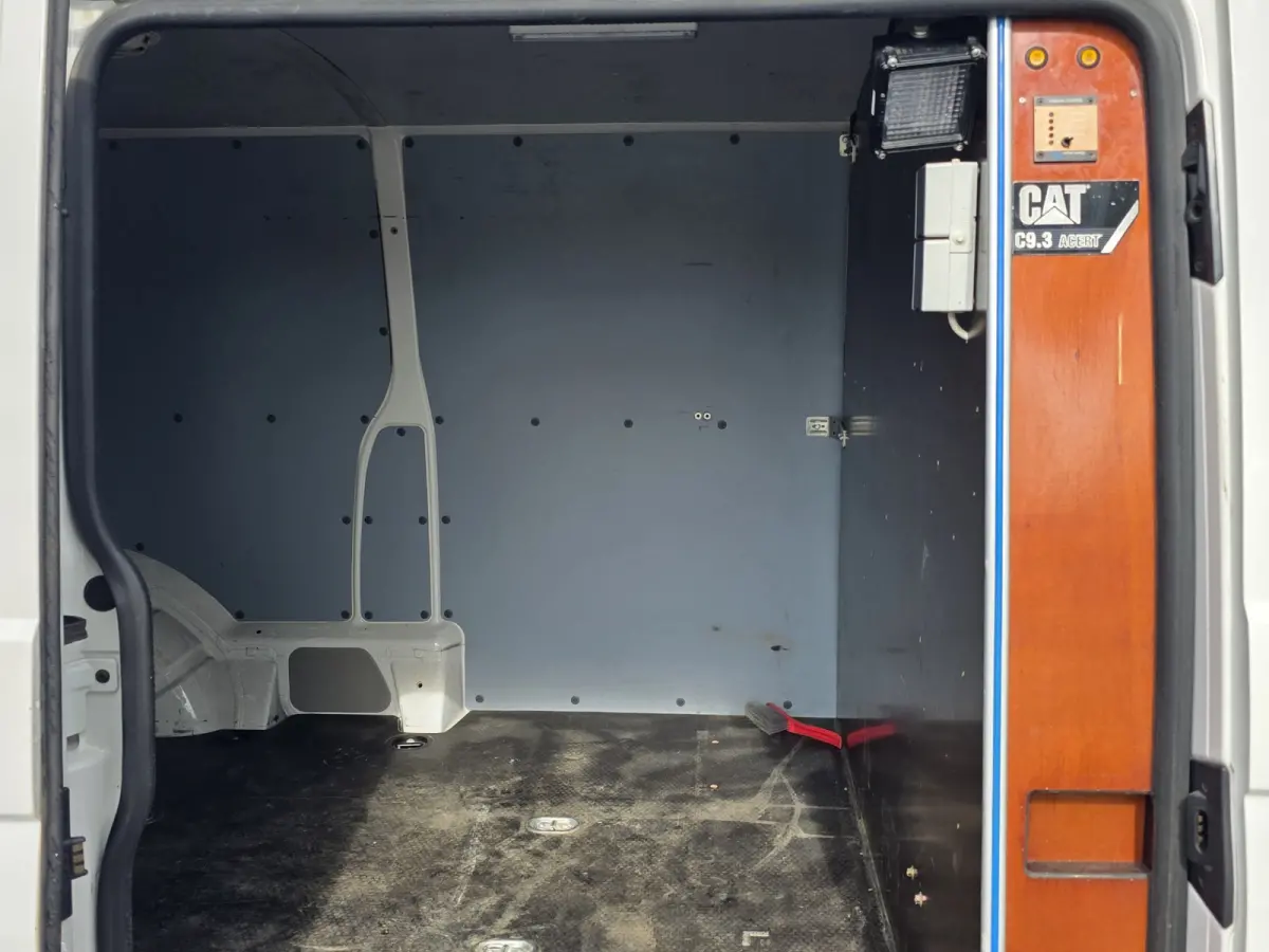 2.0 TDI L2H1 DC Trendline Automaat – Werkbus – 220V – Euro 6 – NAP – Trekhaak