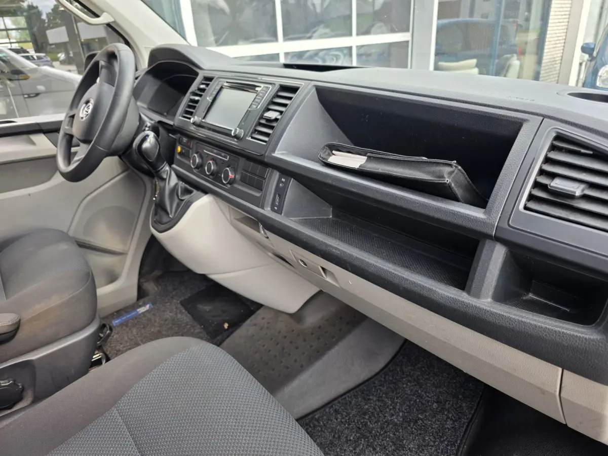 2.0 TDI L2H1 DC Trendline Automaat – Werkbus – 220V – Euro 6 – NAP – Trekhaak