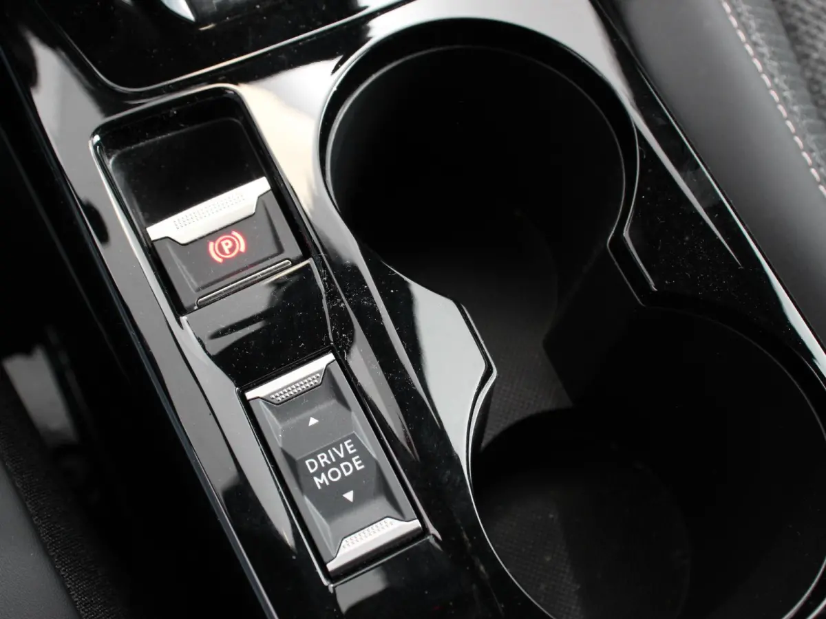 EV Allure 50 kWh Navigatie Apple Carplay/Android Auto Climate Control Led Parkeer sensoren Cruise Control Stoelverwarming Camera 360