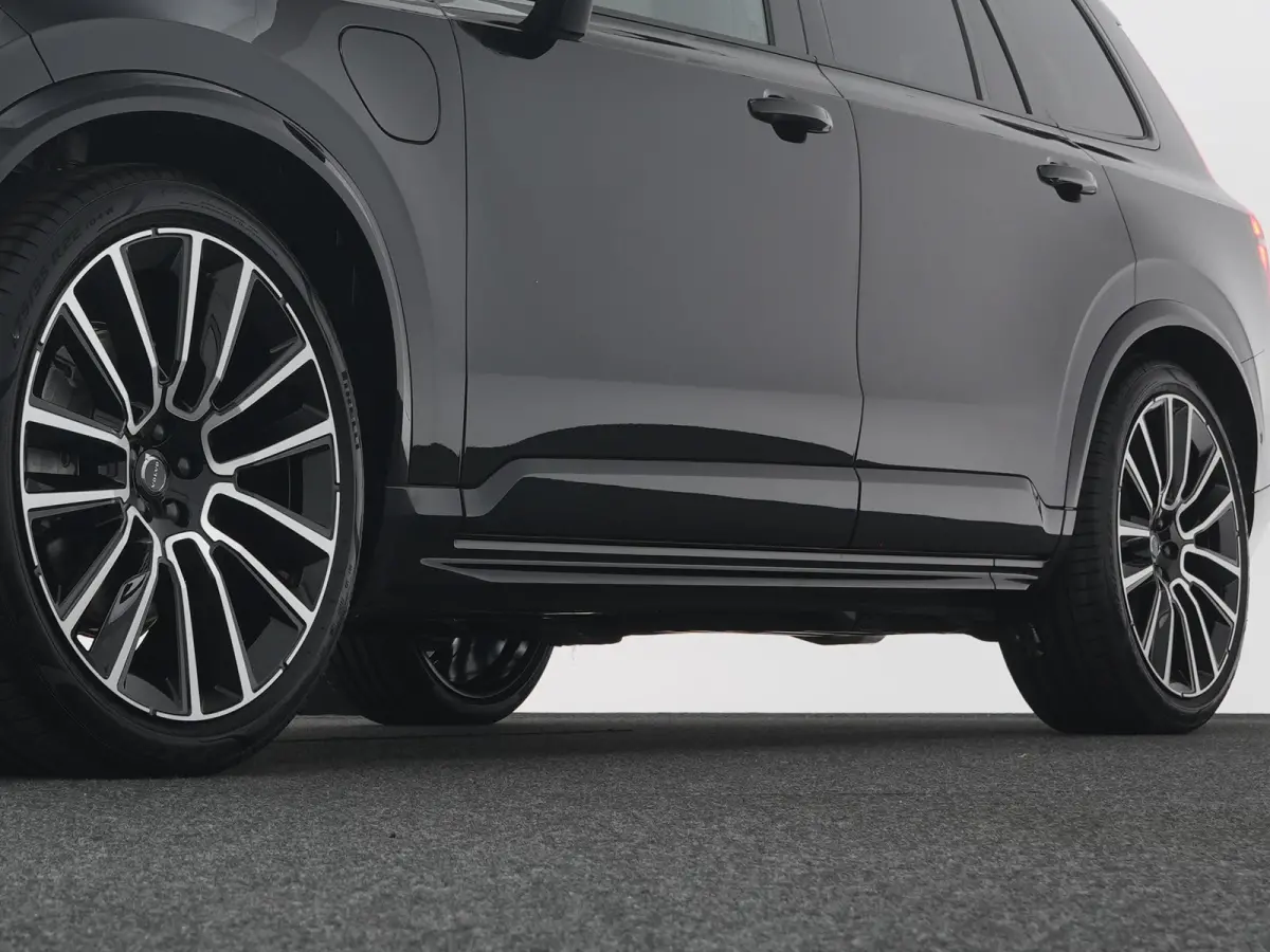 T8 Recharge AWD Ultra Black Edition Executive | Luchtvering | Bowers & Wilkins | 360° Camera | Head-Up | Panoramadak | 22" | Stoelventilatie