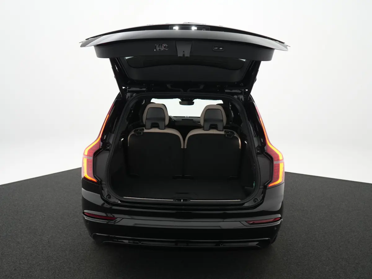 T8 Recharge AWD Ultra Black Edition Executive | Luchtvering | Bowers & Wilkins | 360° Camera | Head-Up | Panoramadak | 22" | Stoelventilatie