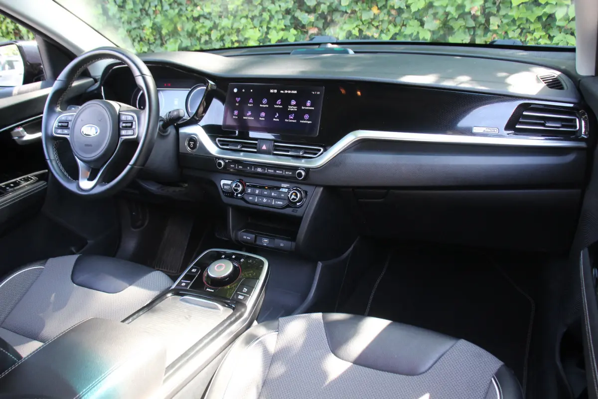 DynamicLine 64 kWh | NL-AUTO! | DEALER OH! | WARMTEPOMP | ADAPTIVE CRUISE | LANE ASSIST | CAMERA | PARK SENS | HALF LEDER | LED | NAVI | CLIMA
