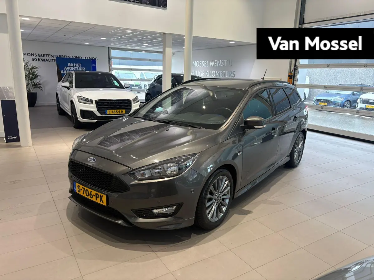 1.0 ST-Line | DEALER ONDERHOUDEN | TREKHAAK | VERWARMBARE VOORSTOELEN | NAVIGATIE | VOLLEDIG DEALER ONDERHOUDEN