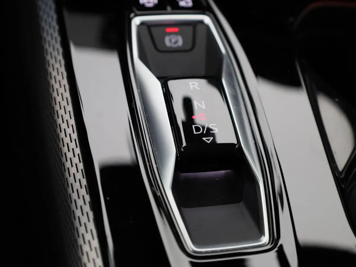 Avant 2.0 quattro S edition Competition 367 PK | Demo | Automaat | 360 Camera | Navigatie |
