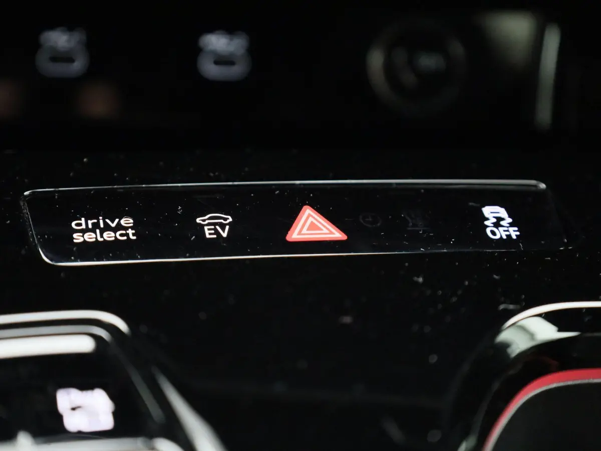 Avant 2.0 quattro S edition Competition 367 PK | Demo | Automaat | 360 Camera | Navigatie |