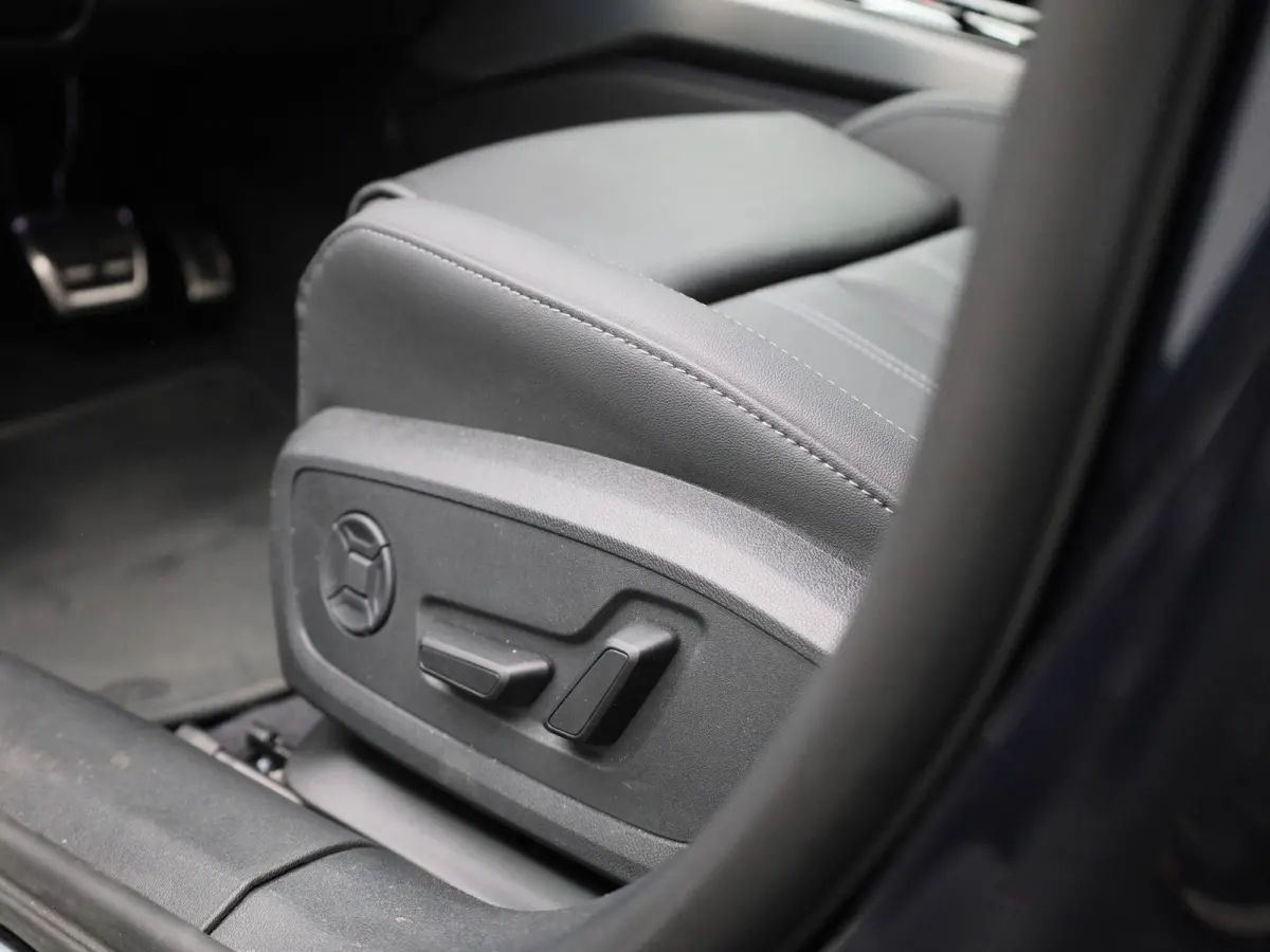 Avant 2.0 quattro S edition Competition 367 PK | Demo | Automaat | 360 Camera | Navigatie |