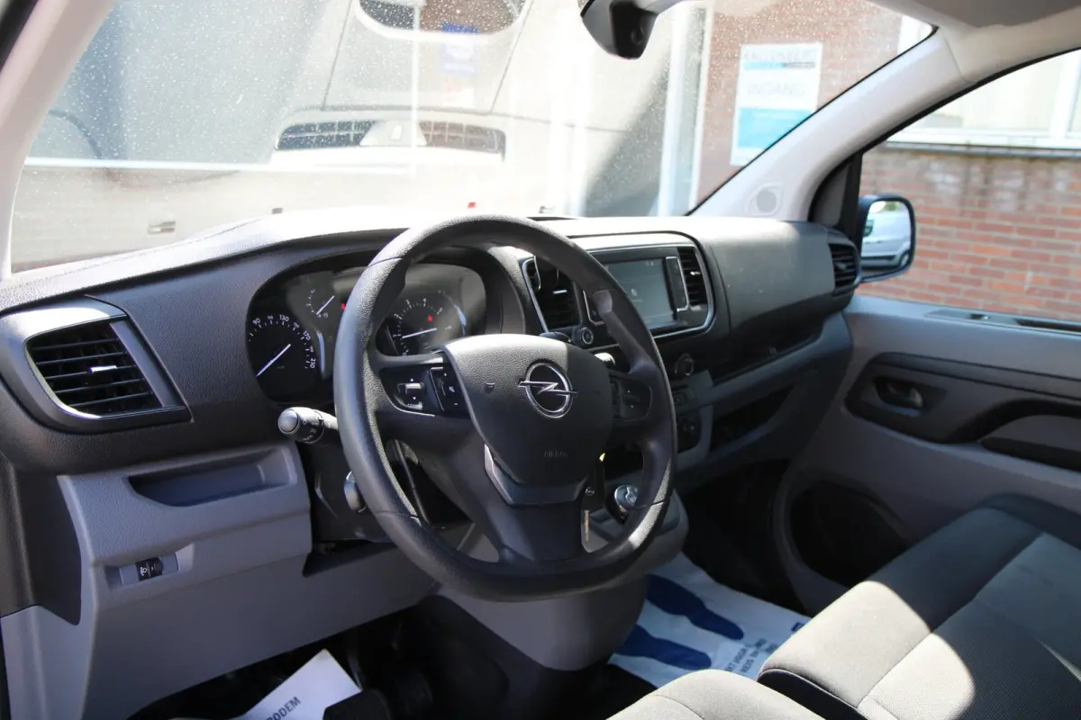 2.0 BlueHDi 145Pk Automaat L3H1 / App connect / Cruise / Multistuur