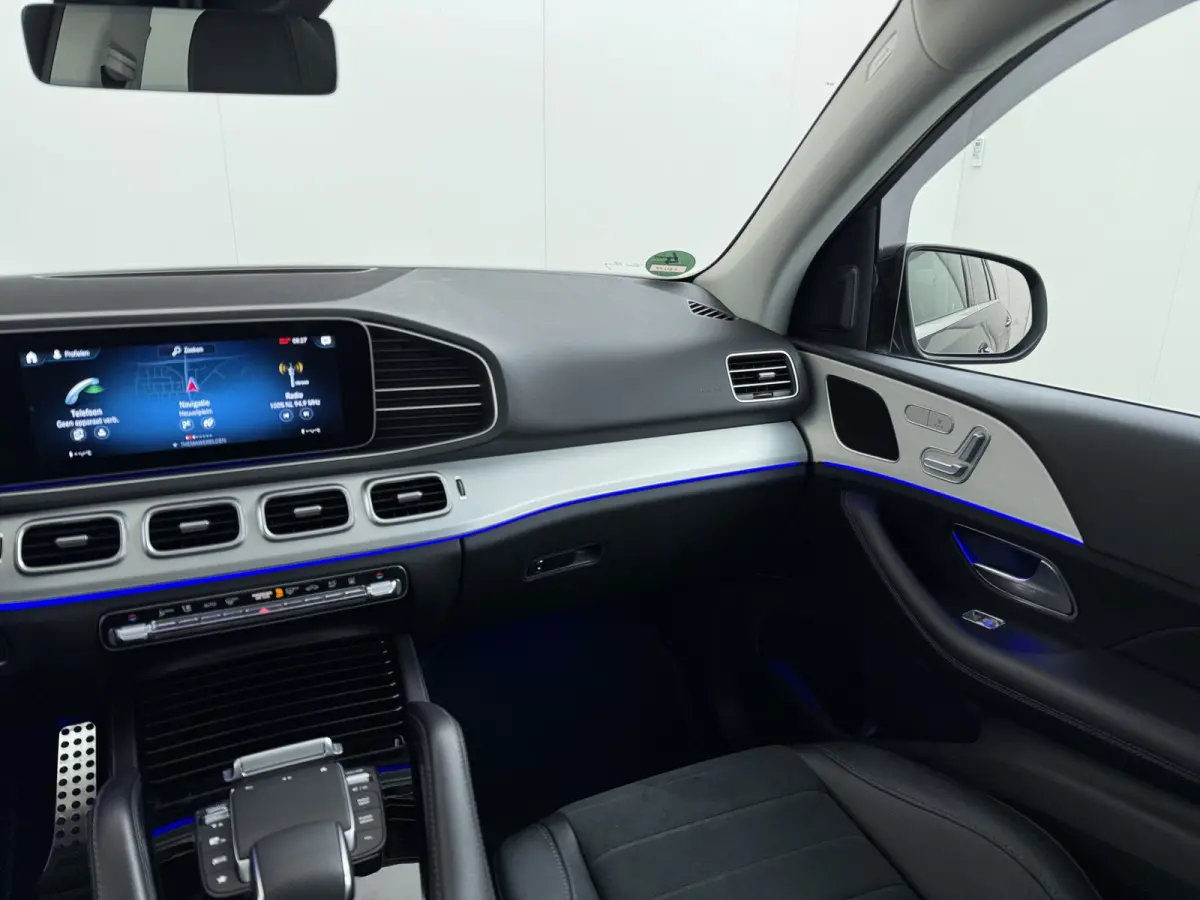 350e AMG 4Matic // SoH 97,4% // Trekhaak // Panoramadak // Distronic // 360 Camera // Rij Assistentiepakket // Carplay // Keyless entry // MultiBeam LED