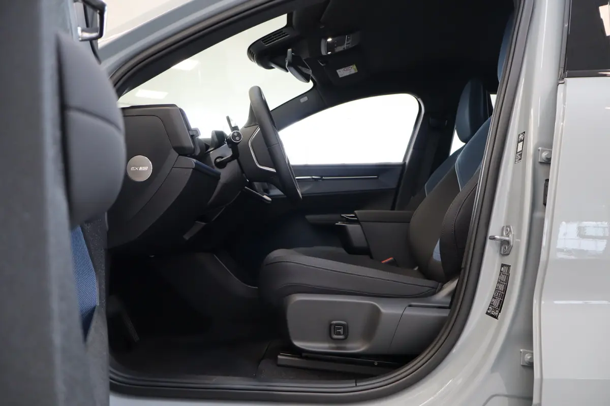 P3 150PK Plus Long Range Europa 69 kWh | Stoel&Stuur Verw. | Elec Stoelen | HK Audio | Adap Cruise