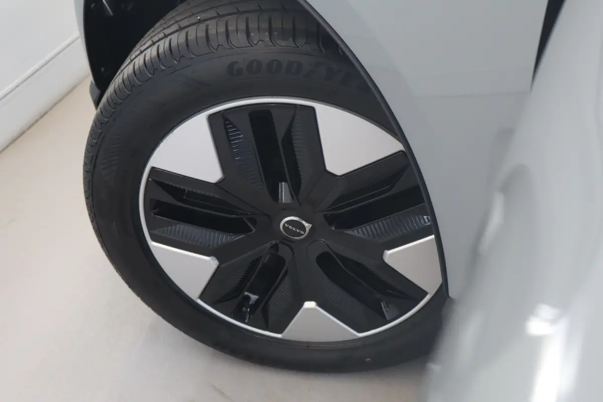 P3 150PK Plus Long Range Europa 69 kWh | Stoel&Stuur Verw. | Elec Stoelen | HK Audio | Adap Cruise