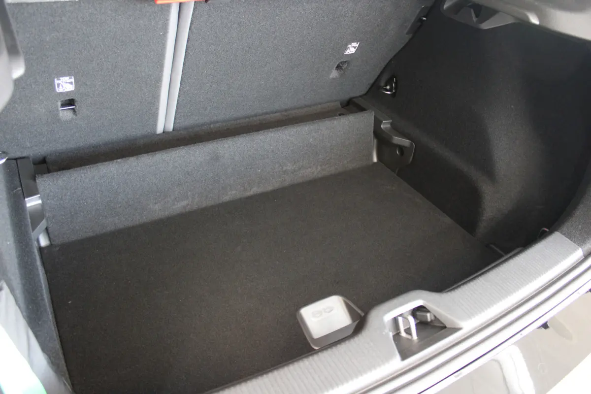 P3 150PK Plus Long Range Europa 69 kWh | Stoel&Stuur Verw. | Elec Stoelen | HK Audio | Adap Cruise