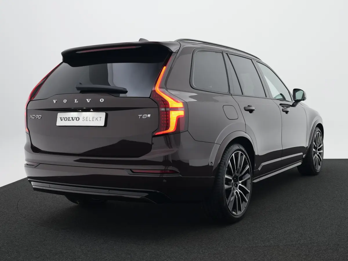 T8 Recharge AWD Ultra Dark Executive Edition | Luchtvering | Bowers & Wilkins | 360° Camera | Head-Up | Panoramadak | 22" | Stoelventilatie