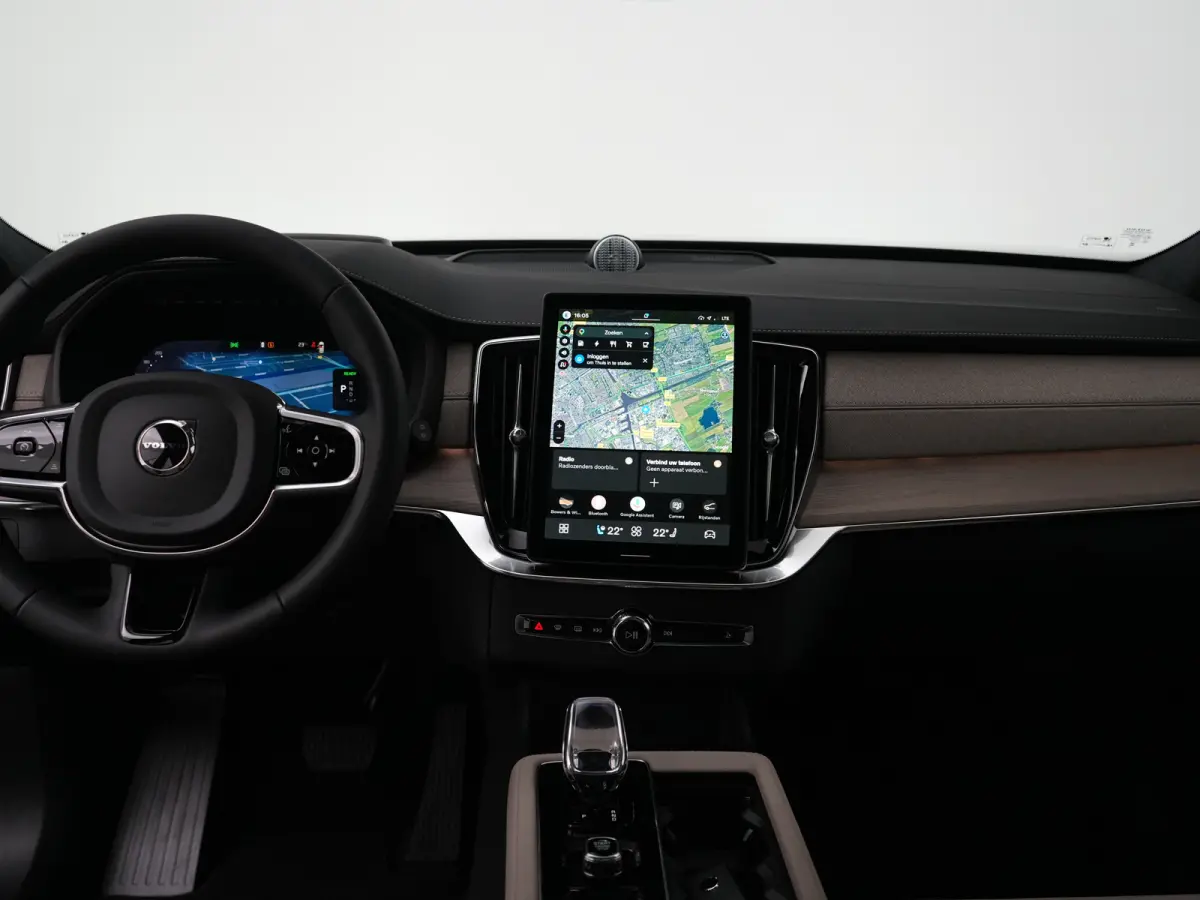 T8 Recharge AWD Ultra Dark Executive Edition | Luchtvering | Bowers & Wilkins | 360° Camera | Head-Up | Panoramadak | 22" | Stoelventilatie