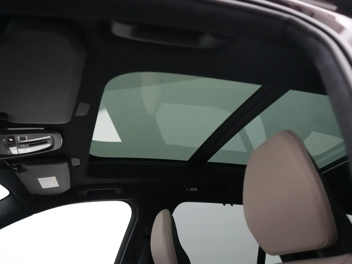 T8 Recharge AWD Ultra Dark Executive Edition | Luchtvering | Bowers & Wilkins | 360° Camera | Head-Up | Panoramadak | 22" | Stoelventilatie