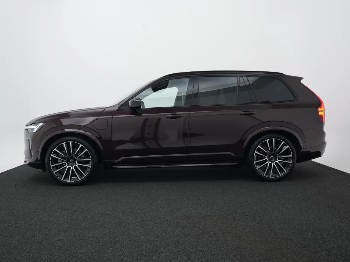 T8 Recharge AWD Ultra Dark Executive Edition | Luchtvering | Bowers & Wilkins | 360° Camera | Head-Up | Panoramadak | 22" | Stoelventilatie