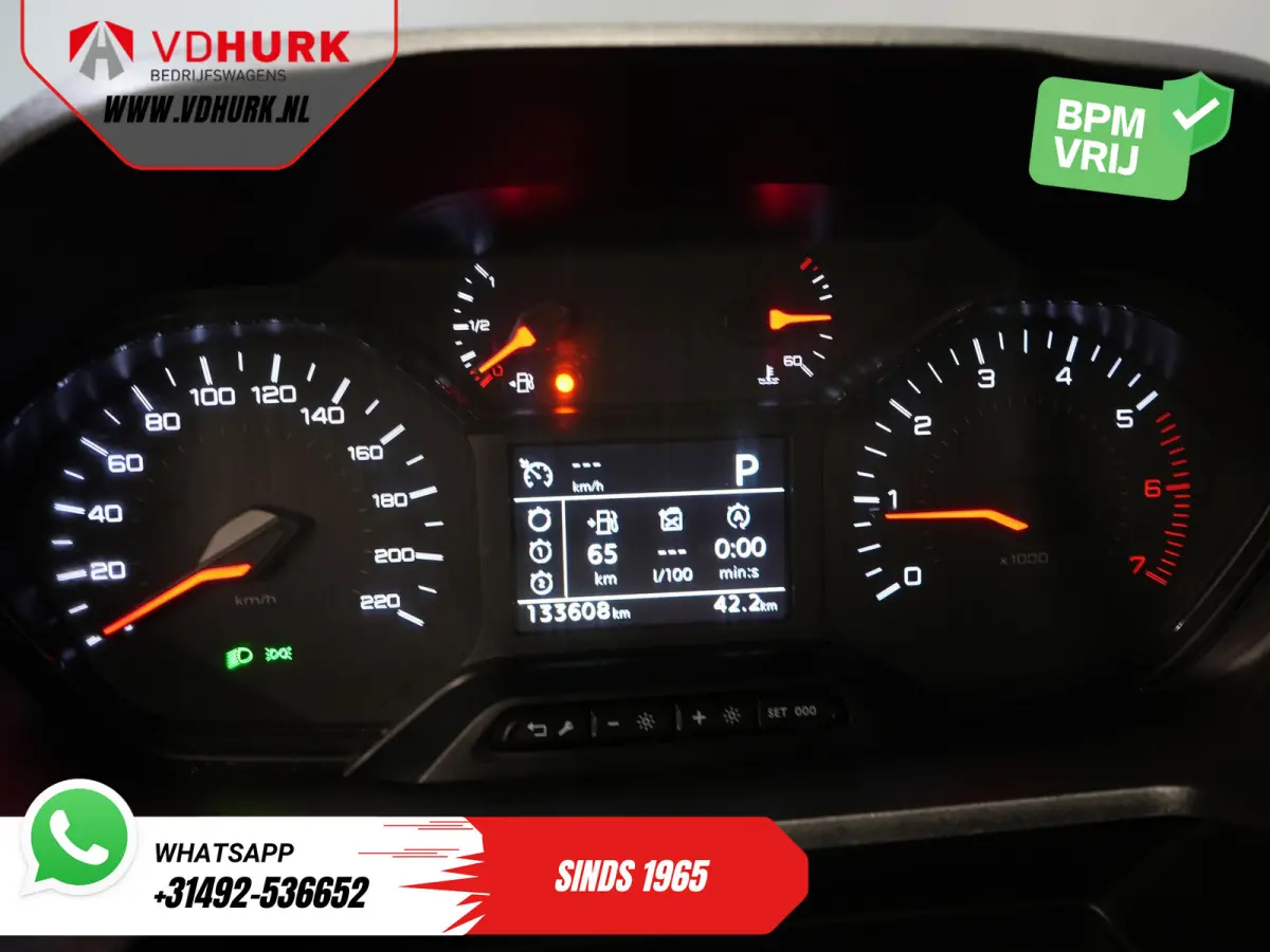 1.2 BENZINE Aut. 110 pk Stoelverw./ Carplay/ Camera/ PDC/ Climate/ Cruise/ Trekhaak/ Airco