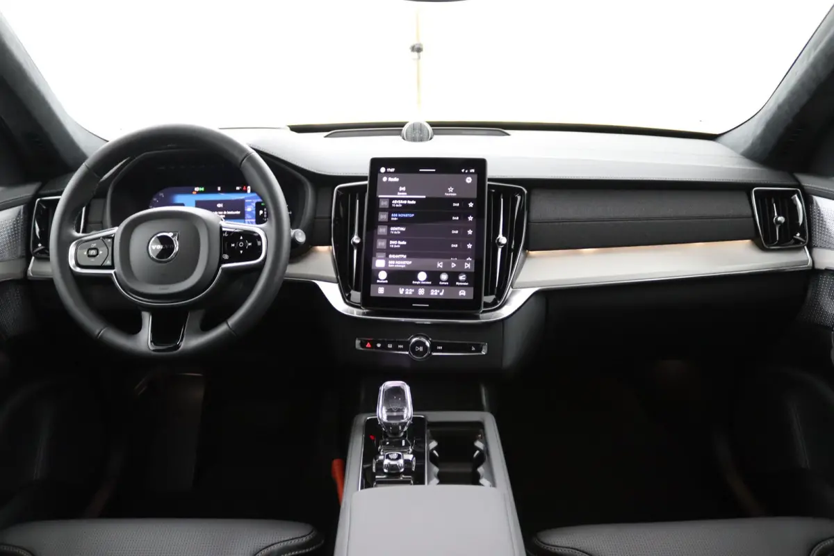 T8 Plug-in hybrid AWD Ultra Black Ed. Executive | 2 stoelen op derde rij | Bowers & Wilkins audiosysteem | Elektrisch glazen panorama-dak