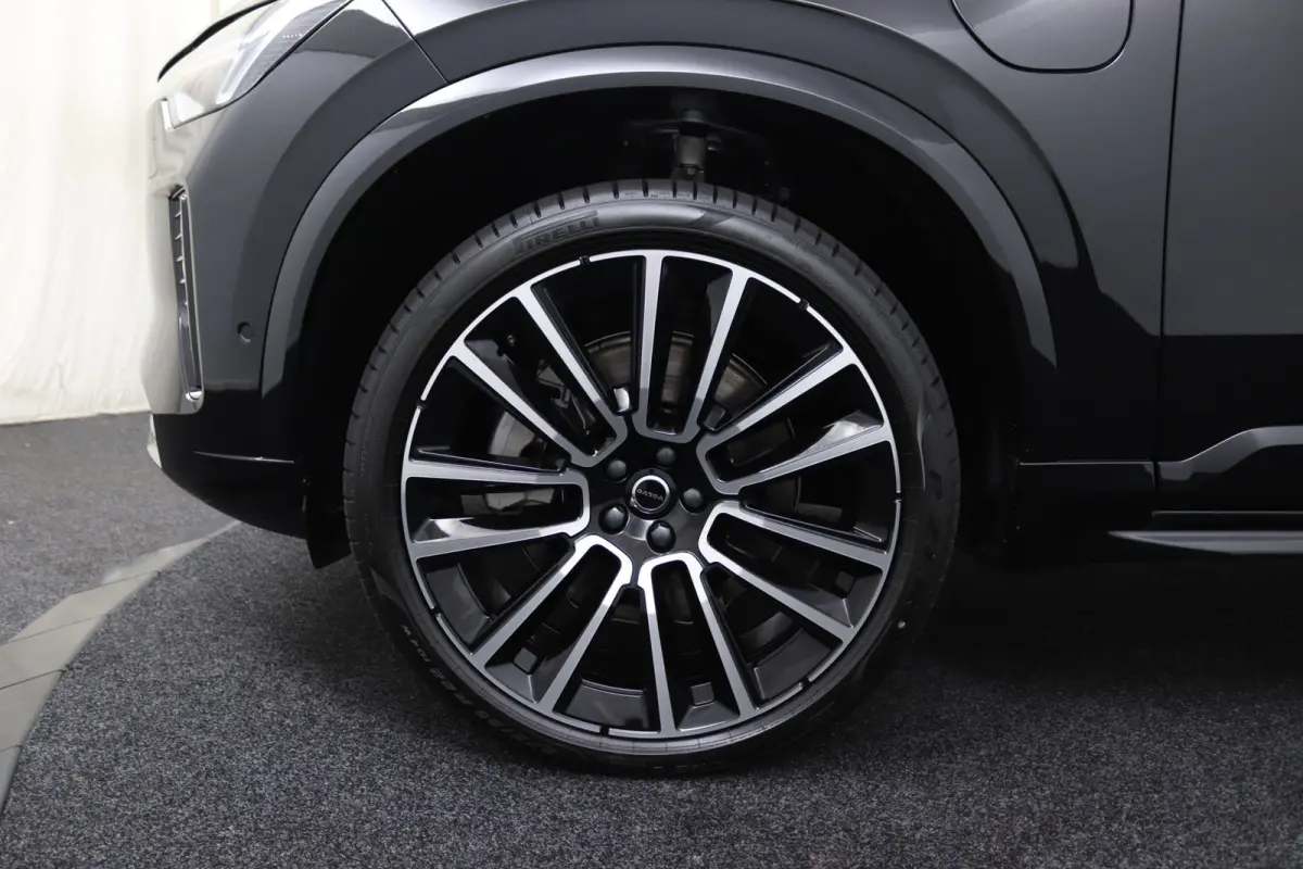 T8 Plug-in hybrid AWD Ultra Black Ed. Executive | 2 stoelen op derde rij | Bowers & Wilkins audiosysteem | Elektrisch glazen panorama-dak