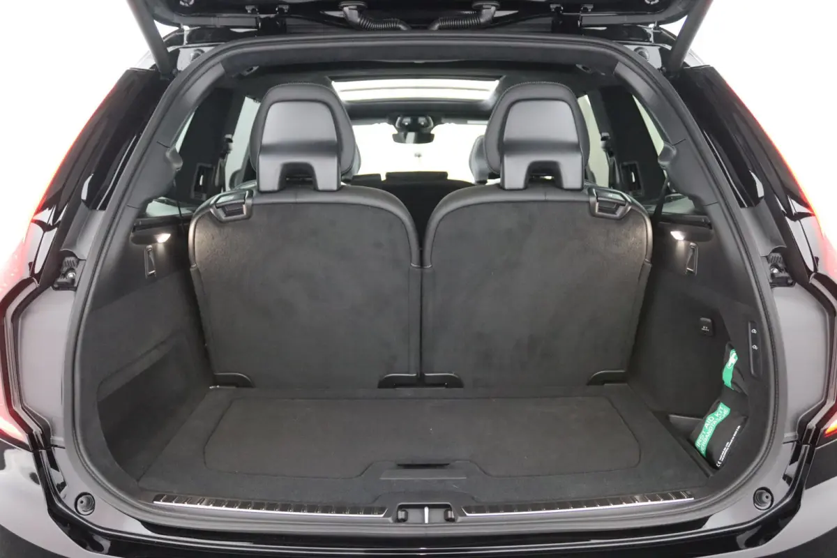 T8 Plug-in hybrid AWD Ultra Black Ed. Executive | 2 stoelen op derde rij | Bowers & Wilkins audiosysteem | Elektrisch glazen panorama-dak