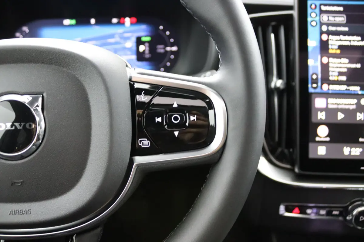 T8 Plug-in hybrid AWD Ultra Black Ed. Executive | 2 stoelen op derde rij | Bowers & Wilkins audiosysteem | Elektrisch glazen panorama-dak