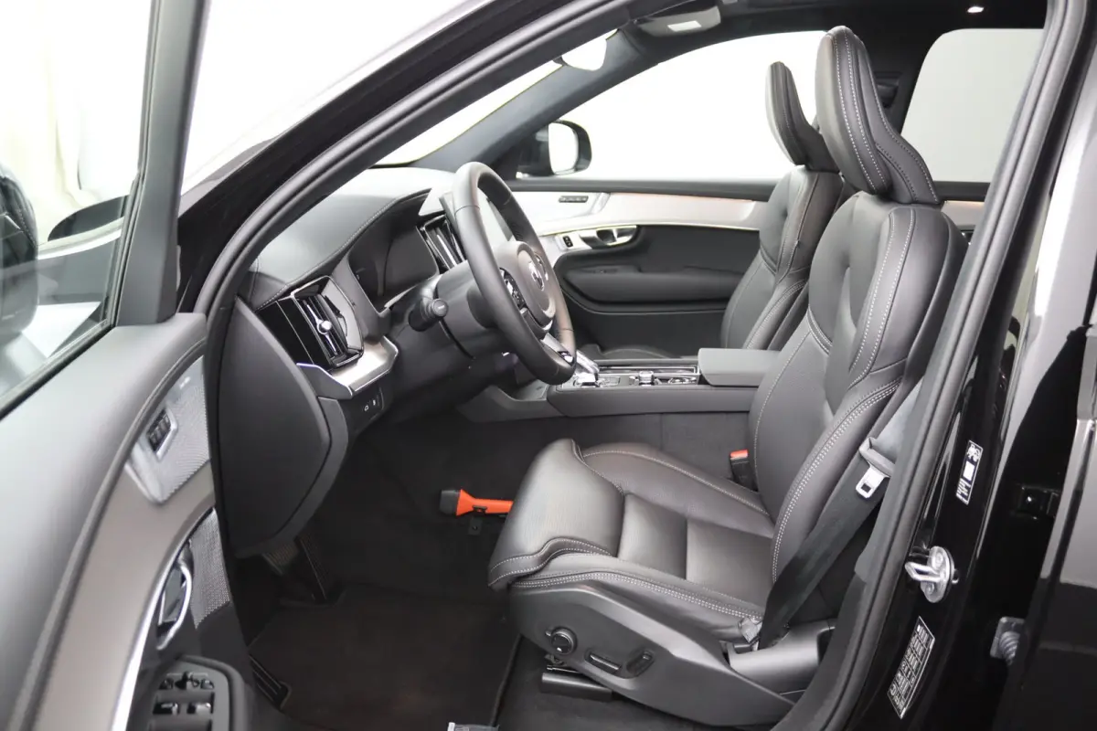 T8 Plug-in hybrid AWD Ultra Black Ed. Executive | 2 stoelen op derde rij | Bowers & Wilkins audiosysteem | Elektrisch glazen panorama-dak
