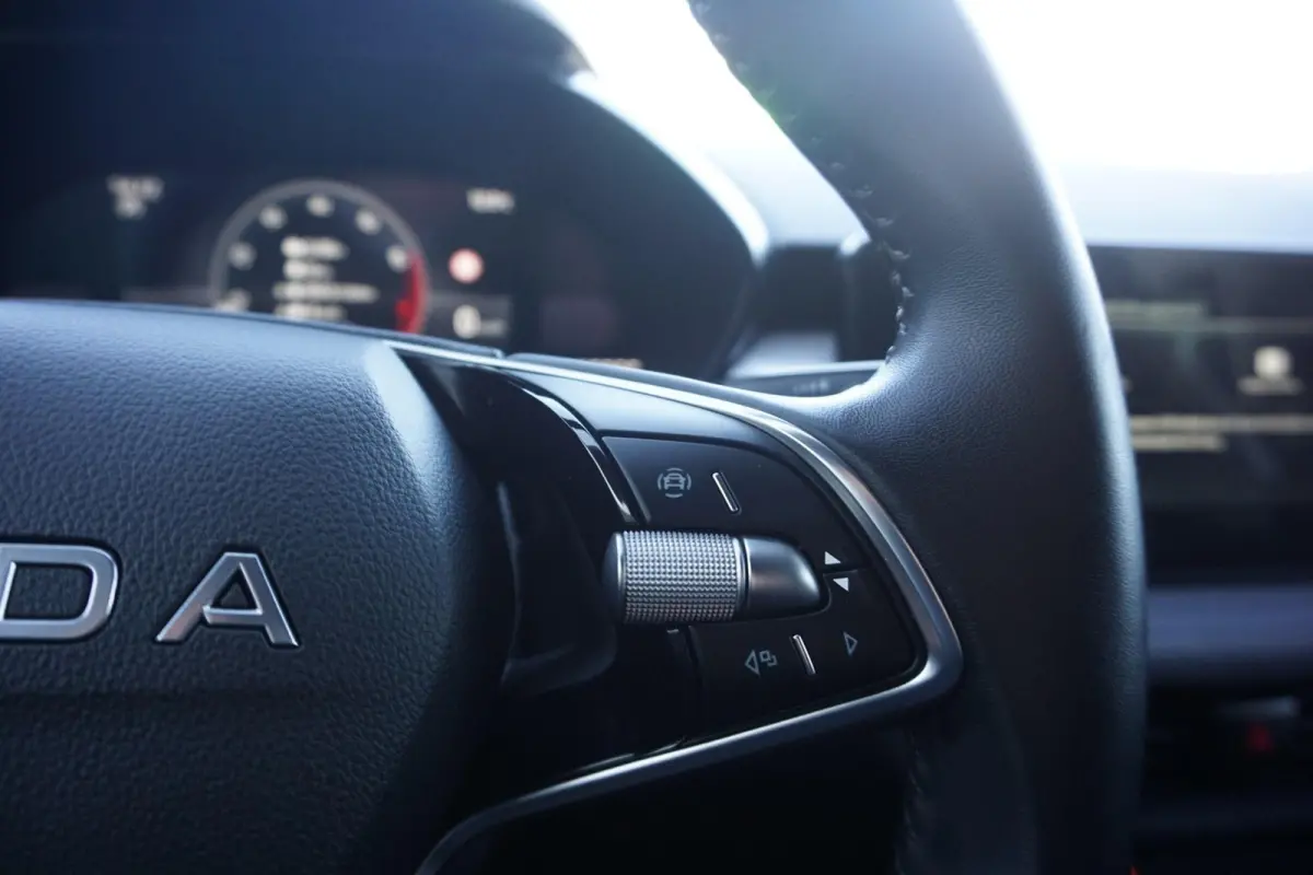 1.0 TSI 95pk Business Edition | Cruise Control | Stoelverwarming | Smart Link