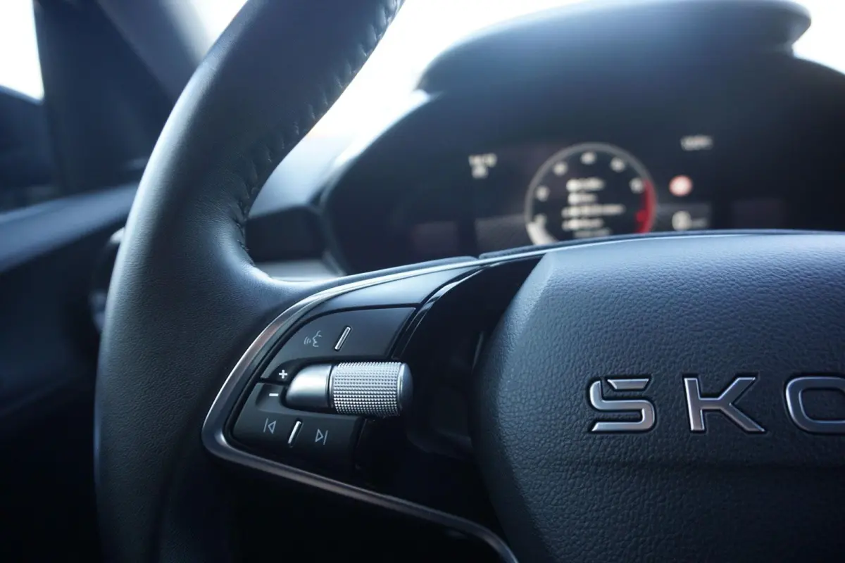 1.0 TSI 95pk Business Edition | Cruise Control | Stoelverwarming | Smart Link