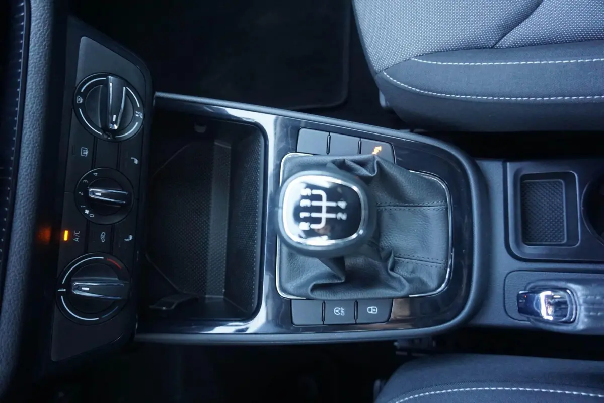1.0 TSI 95pk Business Edition | Cruise Control | Stoelverwarming | Smart Link