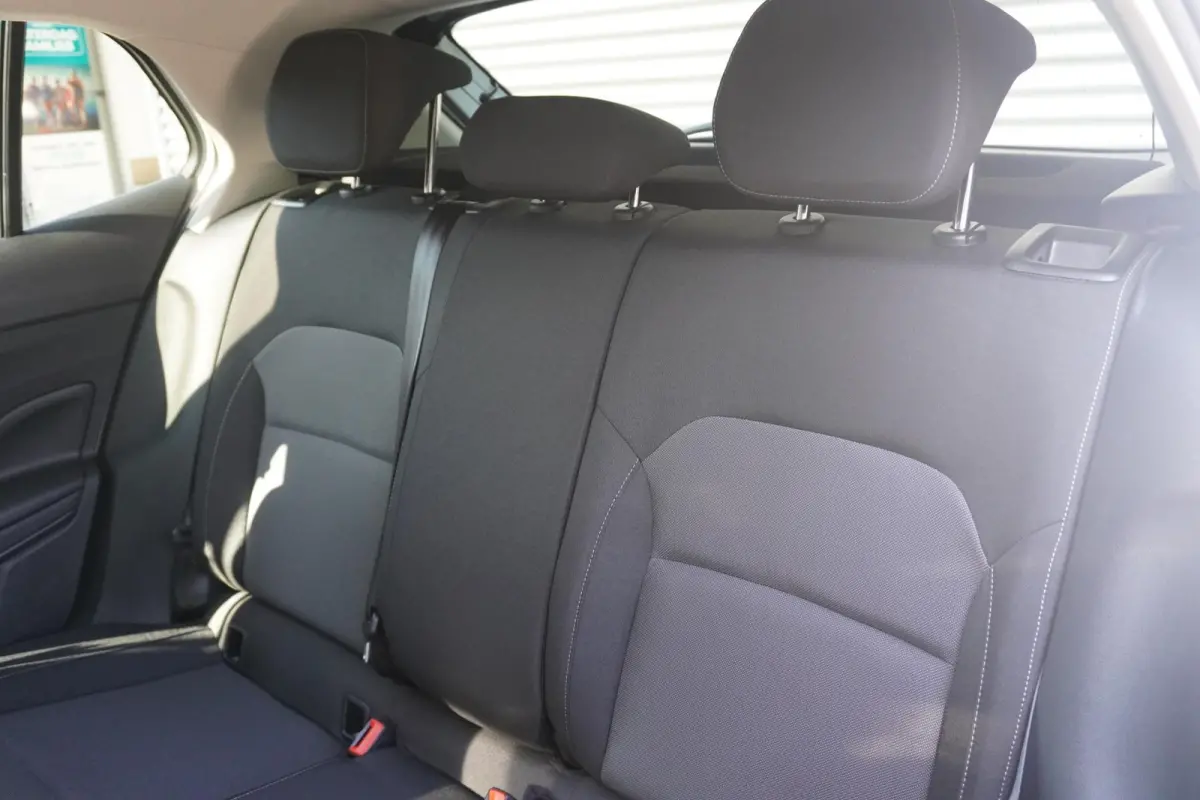 1.0 TSI 95pk Business Edition | Stoelverwarming | SmartLink | Achteruitrijcamera | PDC Voor & Achter