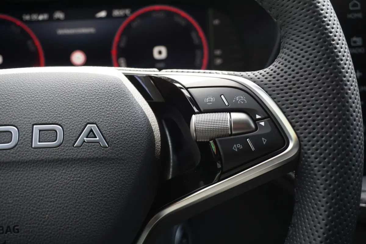 1.0 TSI 115pk DSG Monte Carlo | Navigatie | Adaptive Cruise | Stoelverwarming