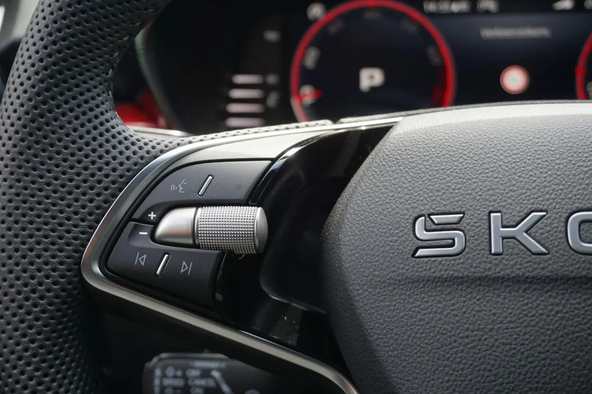 1.0 TSI 115pk DSG Monte Carlo | Navigatie | Adaptive Cruise | Stoelverwarming