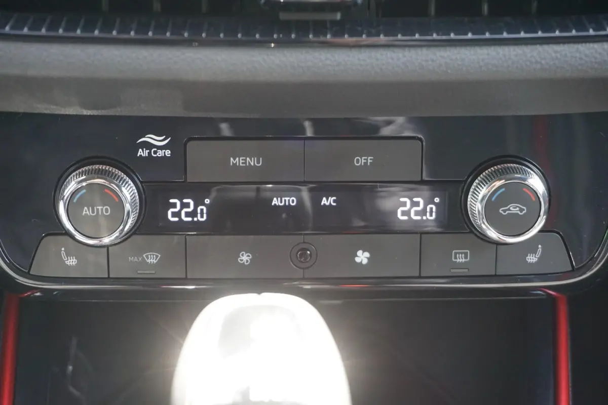 1.0 TSI 115pk DSG Monte Carlo | Navigatie | Adaptive Cruise | Stoelverwarming