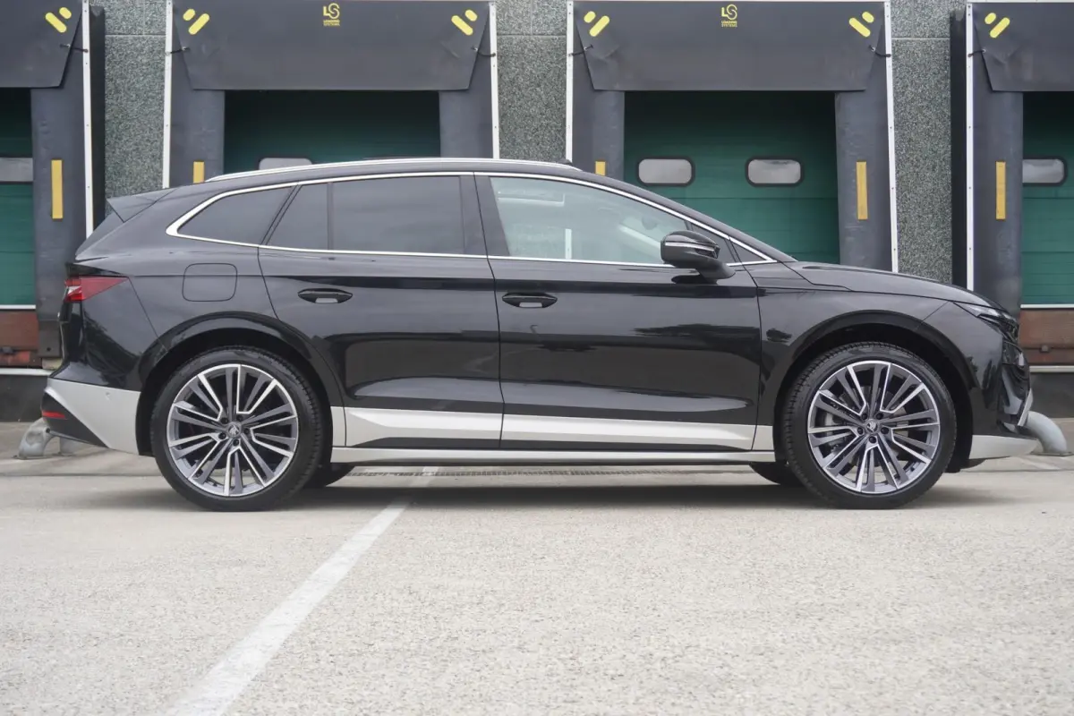 85 286pk Business Edition | Panoramadak | 21" Velgen